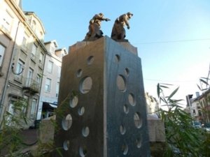 piquets de schiste ardoisiers Totem Aménagement paysager